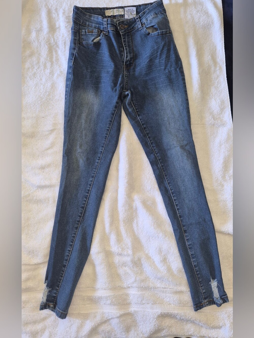 Womens Blue Denim Jeans - Classic Stretch Bottoms